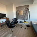 דירה Chic & Lumineux Avec Balcon קאלה