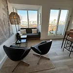 Chic & Lumineux Avec Balcon דירה *