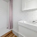 Chic & Lumineux Avec Balcon דירה קאלה