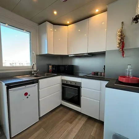 شقة Chic & Lumineux Avec Balcon