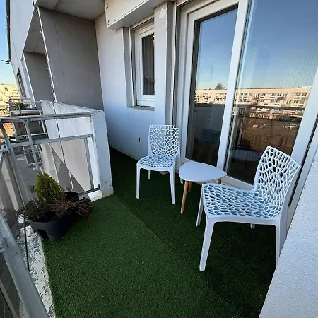 Chic & Lumineux Avec Balcon شقة