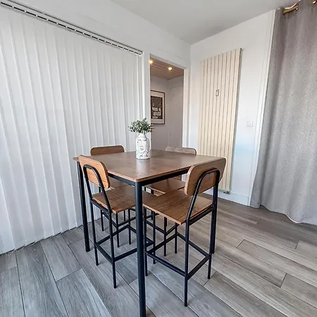 Chic & Lumineux Avec Balcon شقة *