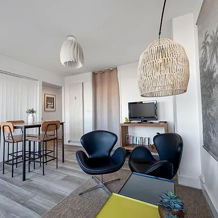 Chic & Lumineux Avec Balcon شقة كاليه